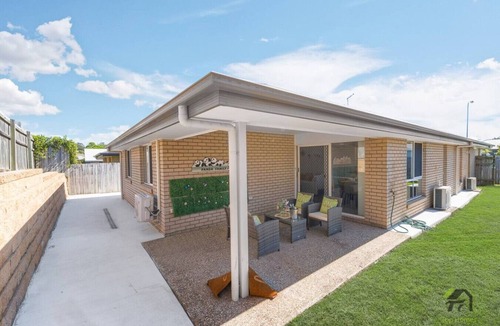 Pimpama House | Pimpama Family Haven | near M1 & Shops