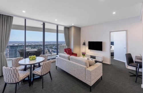 Darling Harbour Apartment | Pleasant 2 Bedroom Suite at Kent Street, Sydney CBD