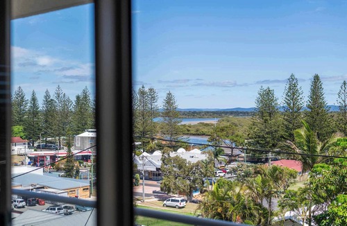 Yamba Apartment | Poppy's Place - Oceanstays
