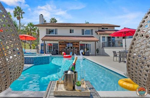 Poway House | Poway Panorama Peak - Pool, Spa, Sleeps 24!
