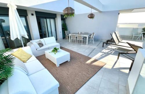 Alcorrin Apartment | Precioso ático con increíbles vistas al mar