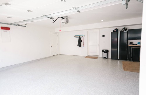 Huntington Beach House | PREMIUM LOCATION! Luxury Beach House. Walk to the Beach, Restaurants, & Shops.