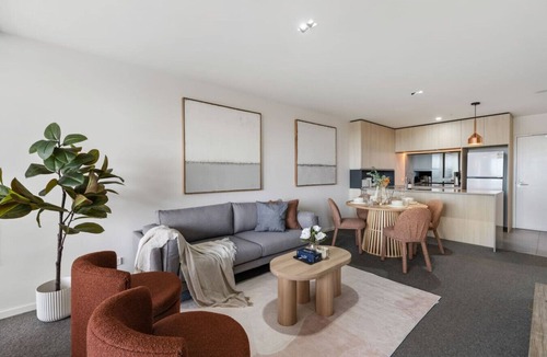 Newstead Apartment | Premium Urban Stay – Rooftop Pool, City Vista