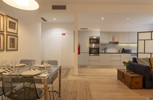 Santa Catarina Apartment | Prestige Palace Apartment (C37)