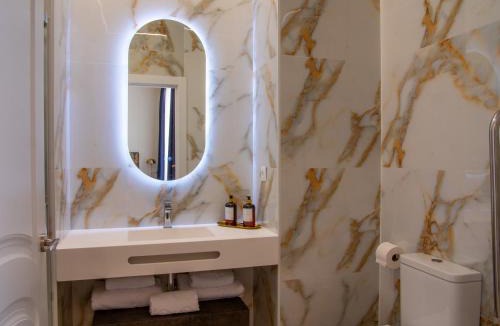 La Caleta Bed & Breakfast | Pries Homes La Casa Azul