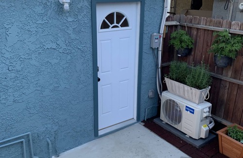 North Long Beach Apartment | Private and quiet, cozy spot for a getaway. Close to beaches and freeway access