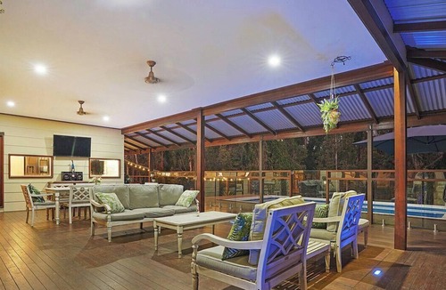Greenbank Villa | private country treat with pool and hot tub