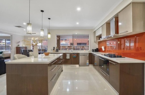 Keysborough House | Prized Keysborough 5 bedroom Family Home*