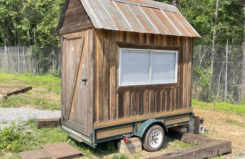 Wise Cottage | Probably Smallest Tiny Home In America