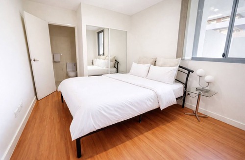 Wolli Creek Hotel | ProHouse - One room in a 3bed3bath apartment near airport and Sydney CBD (R1)