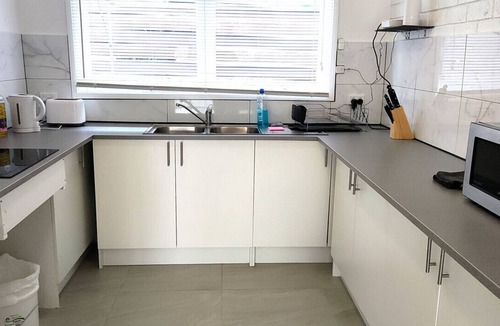 Oak Park House | *Promo!* 2-Min to Train Station!
