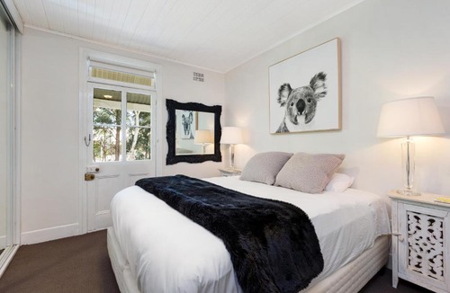 Pyrmont House | Pyrmont Self-Contained Terrace House (64 BUL)