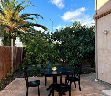 North Hollywood Hostel | Qazaq Hostel