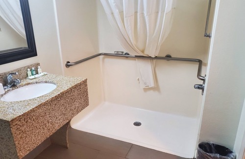 Prattville Hotel | Quality Inn Prattville I-65