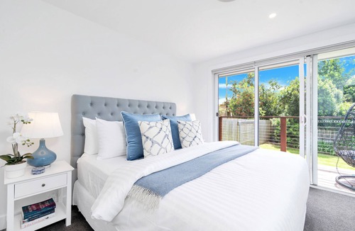 Berry House | Queenberry Cottage, Berry: 10 Mins To Beach, Walk To Town, Firepit, Outdoor Spa