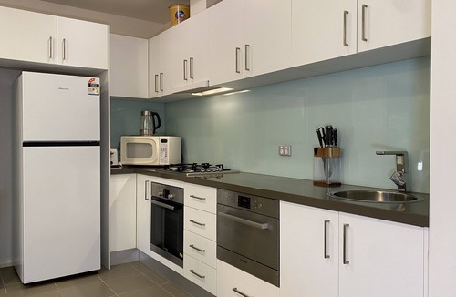 Capital Hill Apartment | Quiet Apartment Adjacent to Parliament House