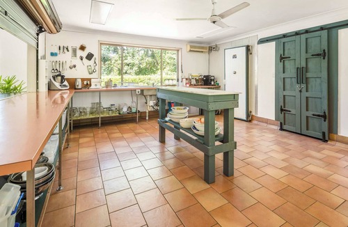 Mudgeeraba Apartment | Quiet Hinterland Studio near Robina