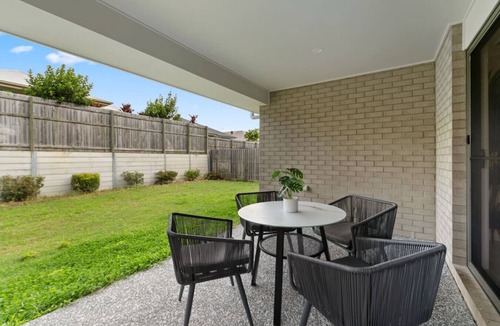 Park Ridge House | Quiet & Stylish | 3mins to Mall | Modern 4BR House