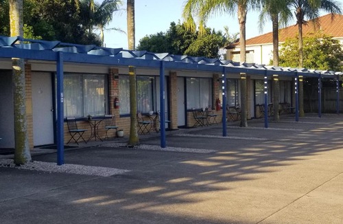 Hamilton Hotel | Raceways Motel