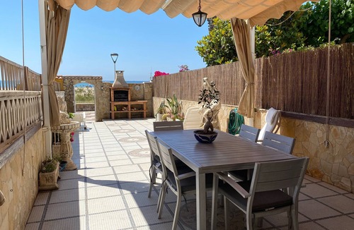 Cunit House | RACUNIT, our beachfront house in Cunit, between Barcelona and Tarragona.