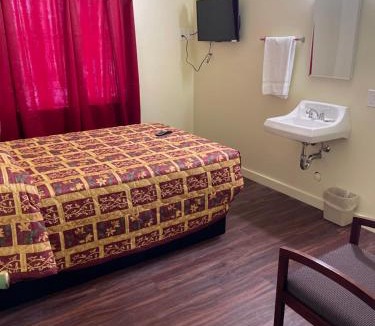 Huntington Park Hostel | Randolph Hotel