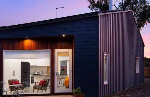 Clunes House | Reader's Rest - dog friendly accommodation in Clunes!