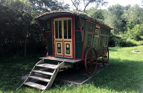 Dugspur RV Rental | Recreational vehicle (RV) ∙ 1 bedroom ∙ 2 guests