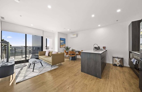 Belconnen Apartment | Refined 2-Bed With Luxurious Building Amenities
