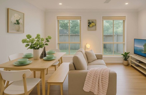 Sunnybank Hills House | Relax & Unwind in Sunnybank Spacious 3BR Home w Parking