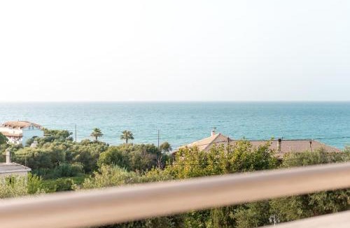Alikanas Apartment | Relaxing Sea View Studio at Xenios Avlais