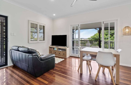 Norman Park House | Relaxing Stay Near Brisbane’s Cultural Heart