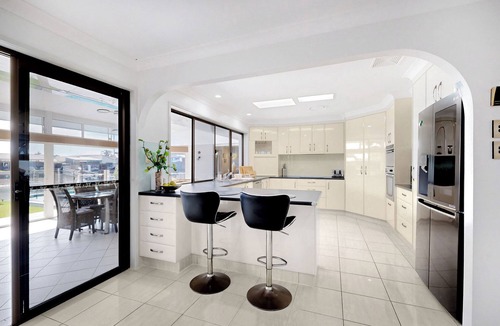 Newport House | Relfections at Newport 5Bedroom Pool and Canal Living