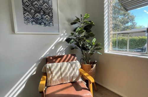 Wanniassa House | Renovated & Spacious, Homely - 5km to CBR hospital