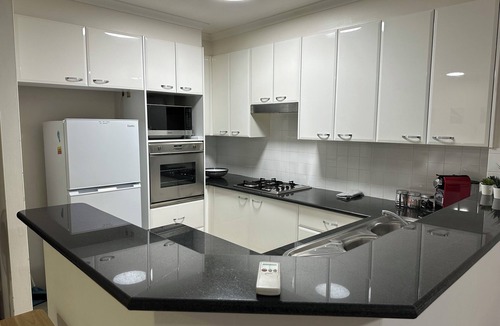 Pyrmont Apartment | Resort Style 2BR Apt in Pyrmont - Walk to CBD Darling Harbour Sydney Fish Market