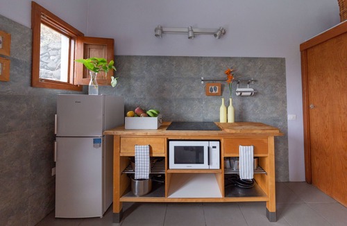 Hermigua Cottage | REST ENJOYING THE VIEWS OF THE SEA AND THE MOUNTAIN