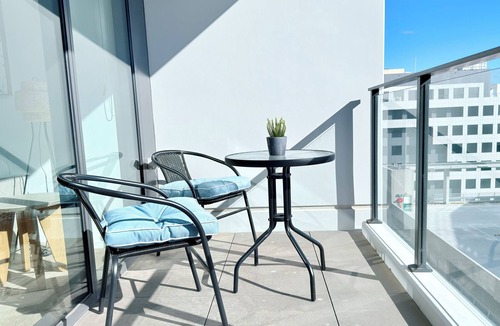 Canberra City Centre Apartment | Right in the heart of the City! . Modern new fully equipped apartment!