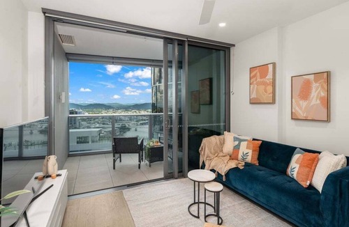 Brisbane Central Business District Apartment | River &Mountain View Modern CBD Apt/Casino/Resort