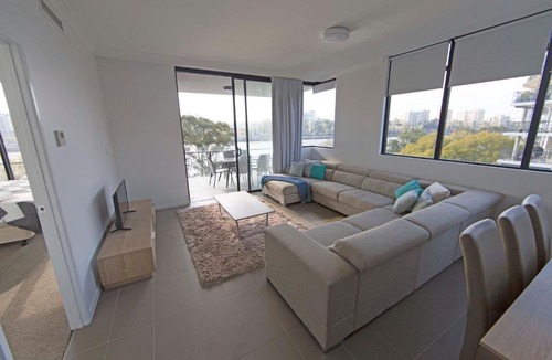 West End Apartment | Riverfront