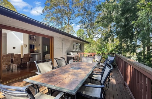Mossy Point Apartment | Riverside 3-Bed Townhouse with Spacious Deck & BBQ
