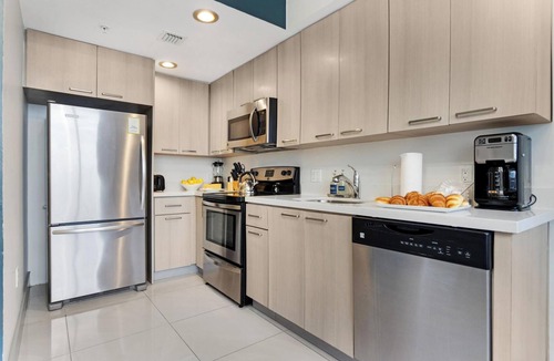 Brickell House | Roami at Habitat Brickell | Pool+Gym | 4 Bed Combo