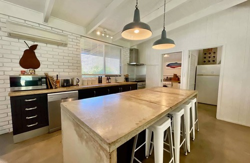 Waterhouse House | Robe's Hidden Gem - WiFi, Pet Friendly Outside