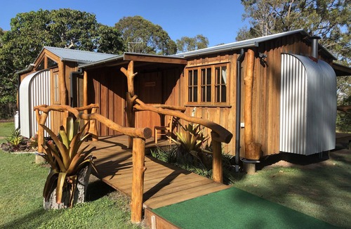 River Heads Cabin | Romantic getaway on 75 acres with outdoor bath