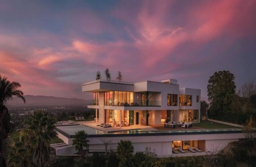 Encino House | Royal Oak - Exquisite Estate with Infinity Pool & Breathtaking Views