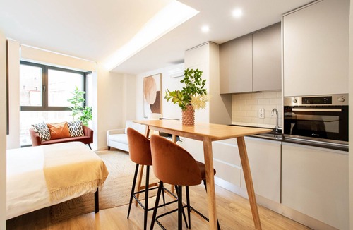 Ciudad Lineal Apartment | Rubik XI apartment in Madrid