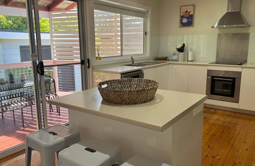 Nelson Bay House | Rubys Retreat, 44 Achilles Street - pet friendly, aircon, wifi & boat parking