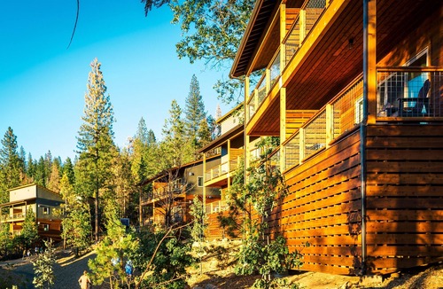 Groveland Hotel | Rush Creek Lodge and Spa at Yosemite
