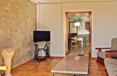 Tordera Cottage | Rustic house on the way to the beach