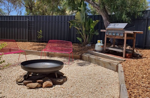 Enfield House | Rustic large 5 bedroom home in a inner city suburb