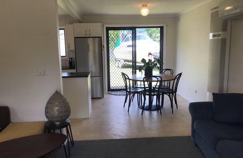 Tootgarook House | Rye-side Tootgarook Relaxed Coastal Getaway – Walk to the Beach 800m