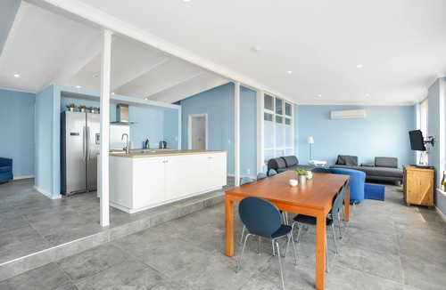 Sellicks Beach House | Salomon Sea Haus ~ Sellicks Beach - Stunning Sellicks Esplanade Home with Panoramic Sea Views